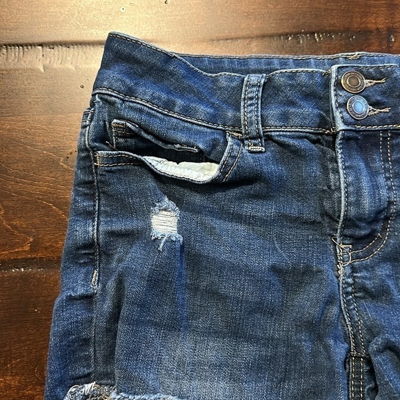 SO Medium Wash Denim Jean Shorts Size 3 - Picture 4 of 9